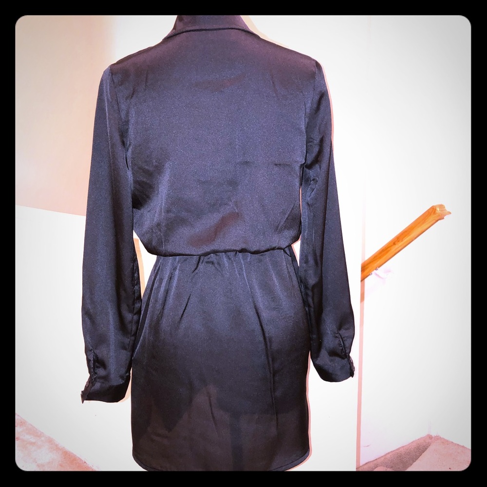 🎉2X HP🎉 Black Front Twist Silky Shirt Dress - Picture 7 of 7